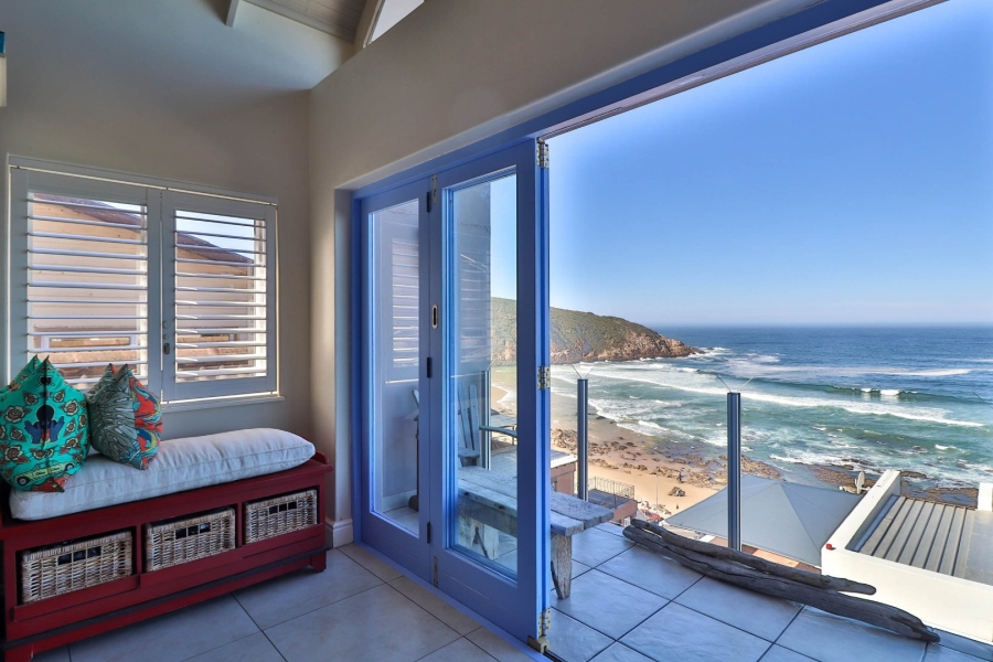 5 Bedroom Property for Sale in Herolds Bay Western Cape